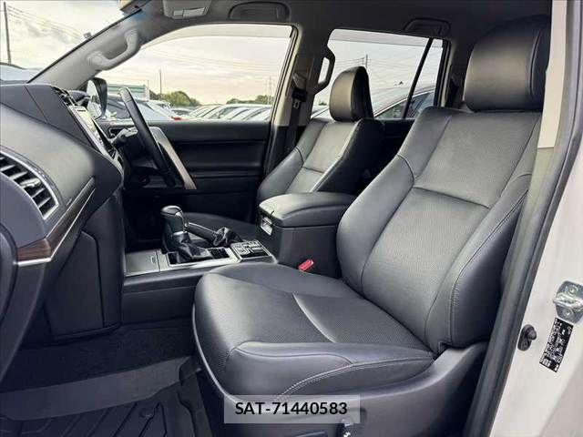 Toyota LAND CRUISER PRADO 2023-10 8525424-16