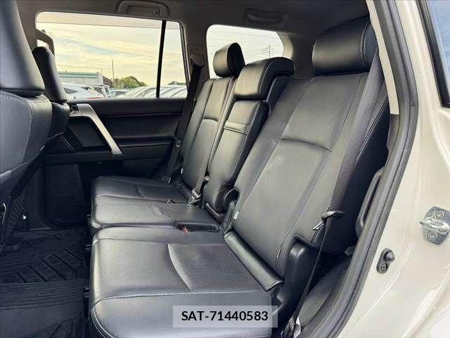 Toyota LAND CRUISER PRADO 2023-10 8525424-17