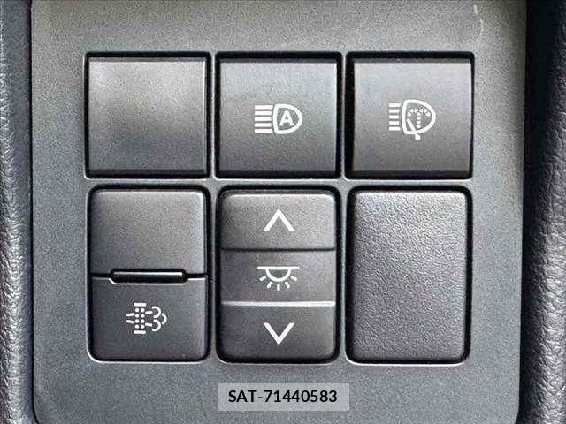 Toyota LAND CRUISER PRADO 2023-10 8525424-5