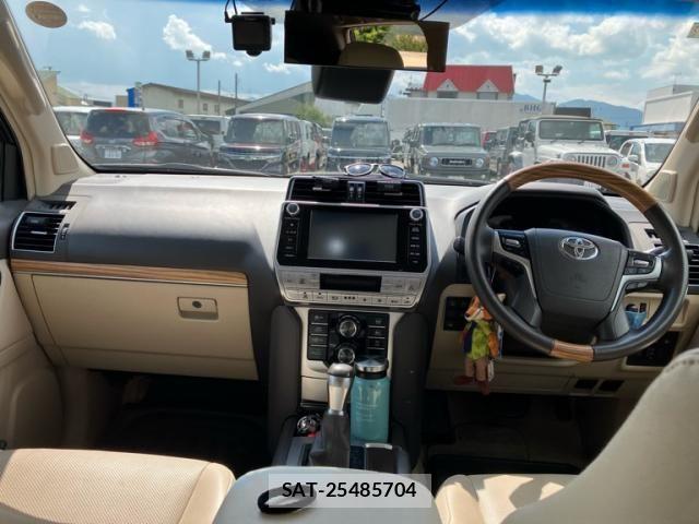 Toyota LAND CRUISER PRADO 2018-06 8525440-22