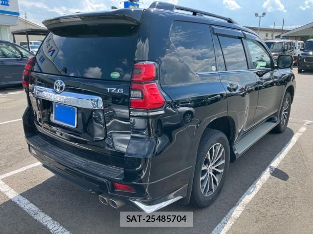 Toyota LAND CRUISER PRADO 2018-06 8525440-8