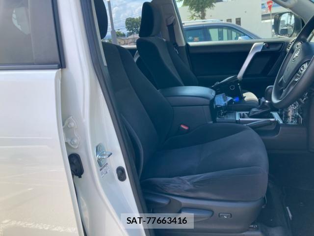 Toyota LAND CRUISER PRADO 2017-10 8525449-14
