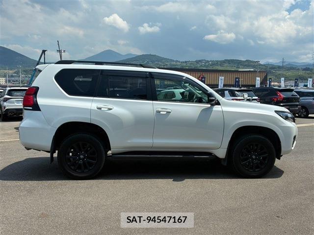 Toyota LAND CRUISER PRADO 2023-05 8525425-9