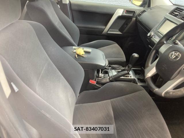 Toyota LAND CRUISER PRADO 2015-10 8562341-13