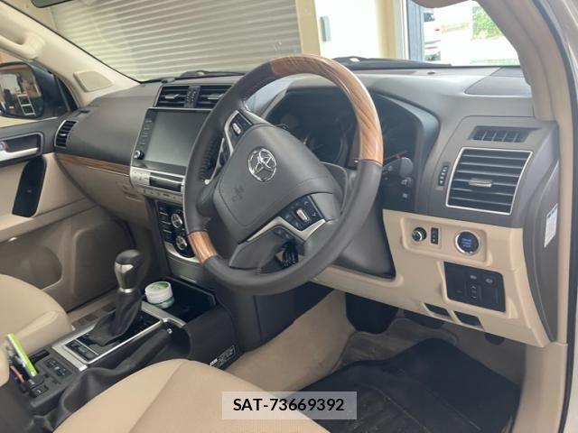 Toyota LAND CRUISER PRADO 2023-02 8562322-13