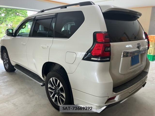 Toyota LAND CRUISER PRADO 2023-02 8562322-7