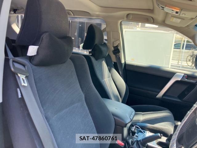 Toyota LAND CRUISER PRADO 2021-11 8562340-8