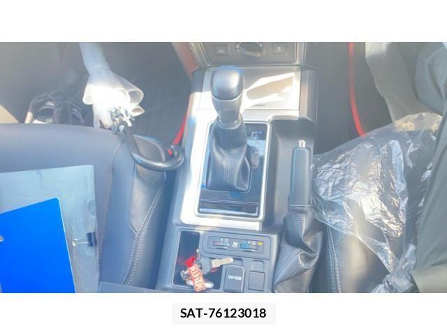 Toyota LAND CRUISER PRADO 2019-02 8562338-18