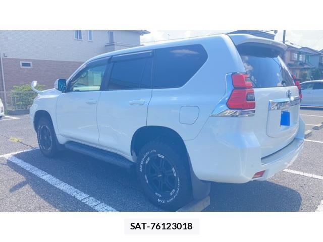 Toyota LAND CRUISER PRADO 2019-02 8562338-5