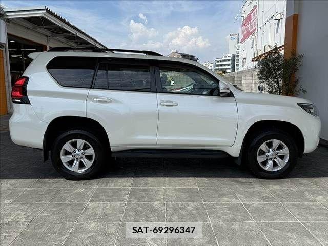 Toyota LAND CRUISER PRADO 2019-08 8562323-12
