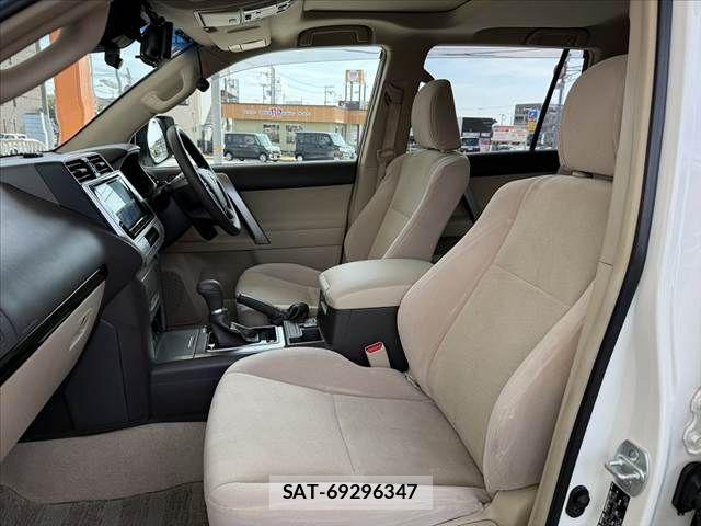 Toyota LAND CRUISER PRADO 2019-08 8562323-17