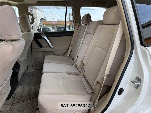 Toyota LAND CRUISER PRADO 2019-08 8562323-19