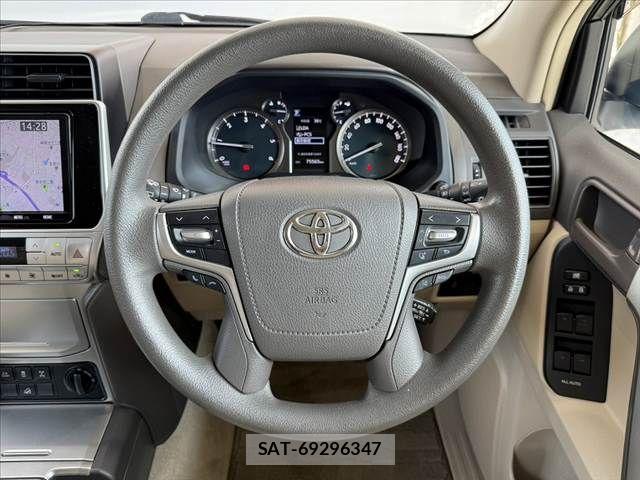 Toyota LAND CRUISER PRADO 2019-08 8562323-23