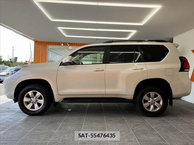 Toyota LAND CRUISER PRADO 2023-02 8562333-10