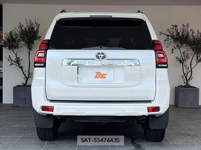 Toyota LAND CRUISER PRADO 2023-02 8562333-13