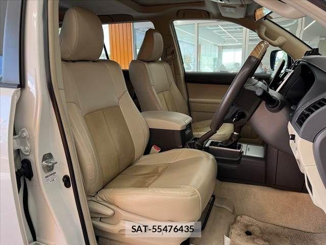 Toyota LAND CRUISER PRADO 2023-02 8562333-15