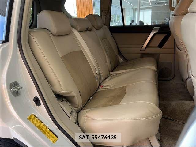 Toyota LAND CRUISER PRADO 2023-02 8562333-17