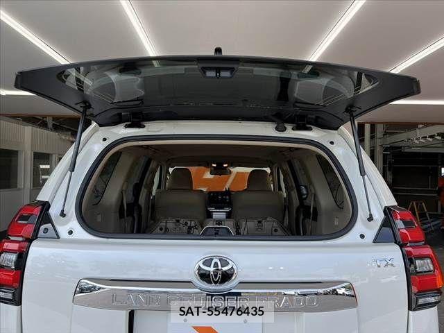 Toyota LAND CRUISER PRADO 2023-02 8562333-21