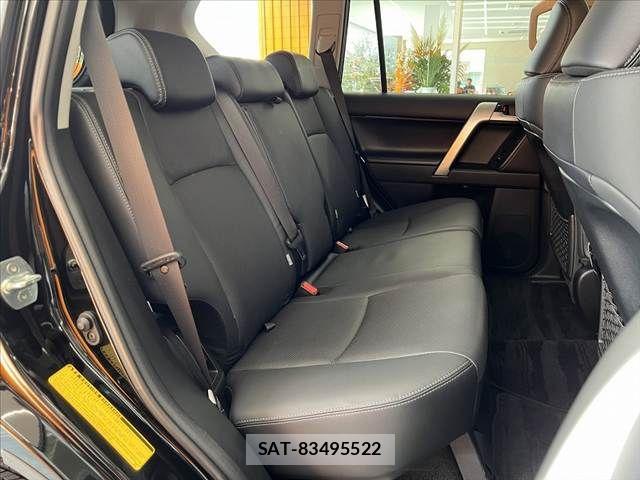Toyota LAND CRUISER PRADO 2023-08 8562331-17