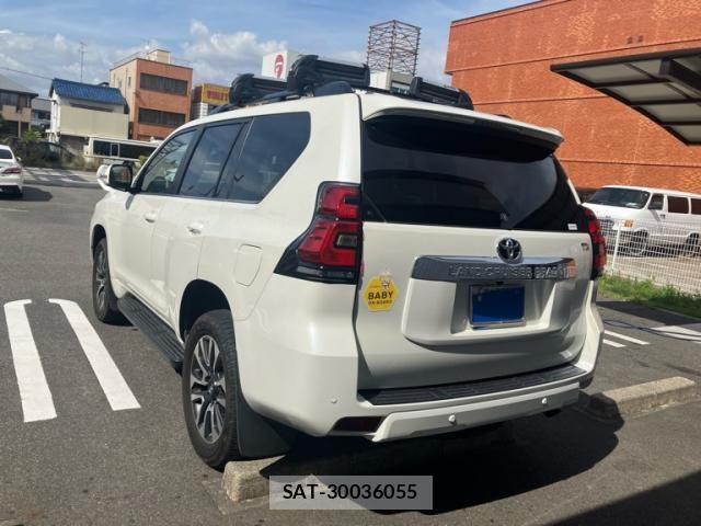 Toyota LAND CRUISER PRADO 2022-02 8562326-1