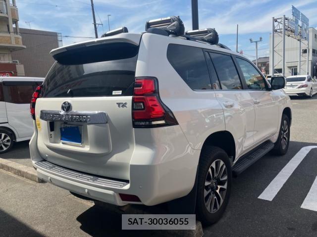 Toyota LAND CRUISER PRADO 2022-02 8562326-2