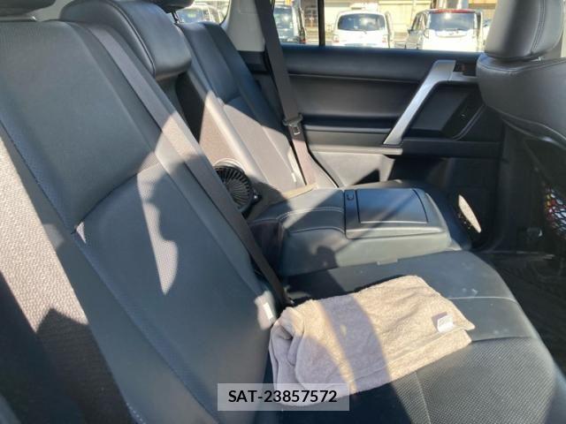 Toyota LAND CRUISER PRADO 2022-01 8562336-15