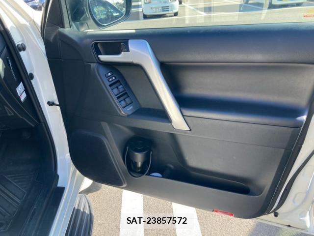 Toyota LAND CRUISER PRADO 2022-01 8562336-17