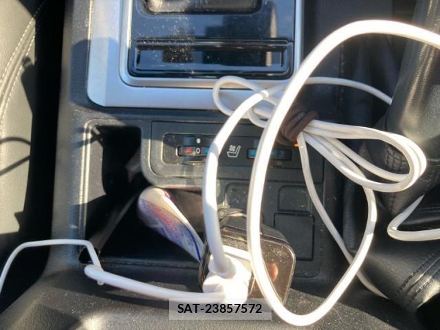 Toyota LAND CRUISER PRADO 2022-01 8562336-24