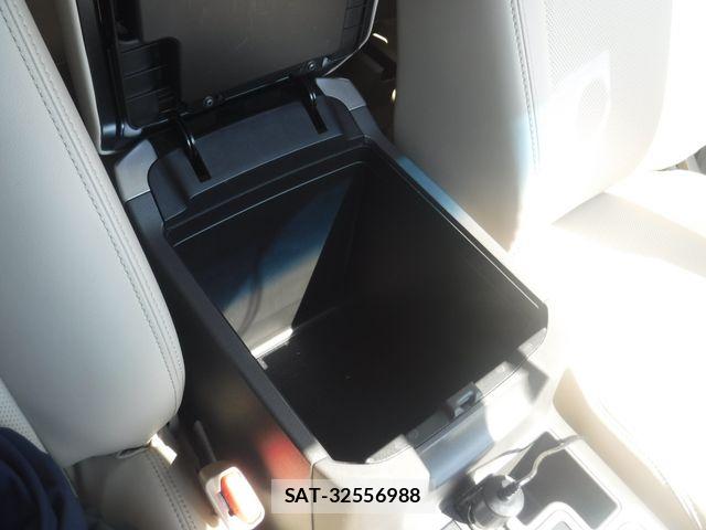 Toyota LAND CRUISER PRADO 2023-04 8562325-21