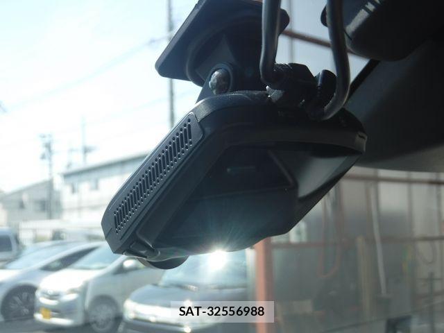 Toyota LAND CRUISER PRADO 2023-04 8562325-23