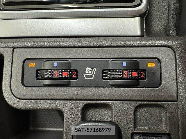 Toyota LAND CRUISER PRADO 2023-01 8627365-6