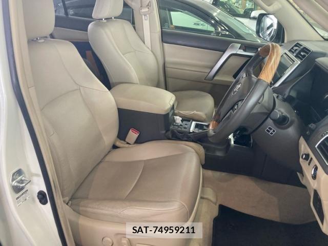 Toyota LAND CRUISER PRADO 2017-11 8627380-11