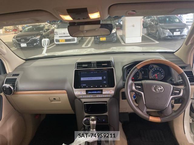 Toyota LAND CRUISER PRADO 2017-11 8627380-13