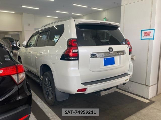 Toyota LAND CRUISER PRADO 2017-11 8627380-7