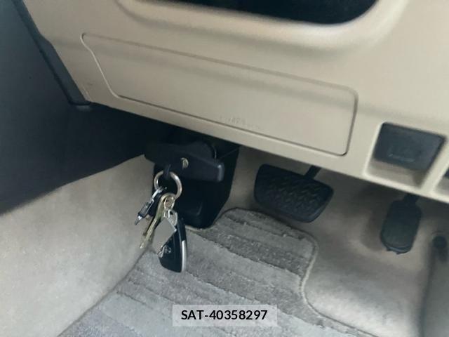 Toyota LAND CRUISER PRADO 2023-02 8627379-15