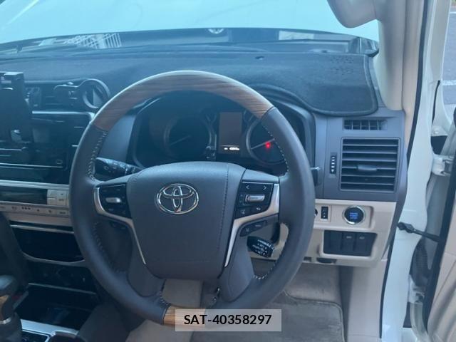 Toyota LAND CRUISER PRADO 2023-02 8627379-16