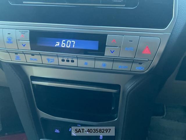 Toyota LAND CRUISER PRADO 2023-02 8627379-23