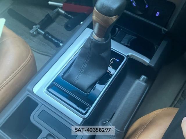 Toyota LAND CRUISER PRADO 2023-02 8627379-24