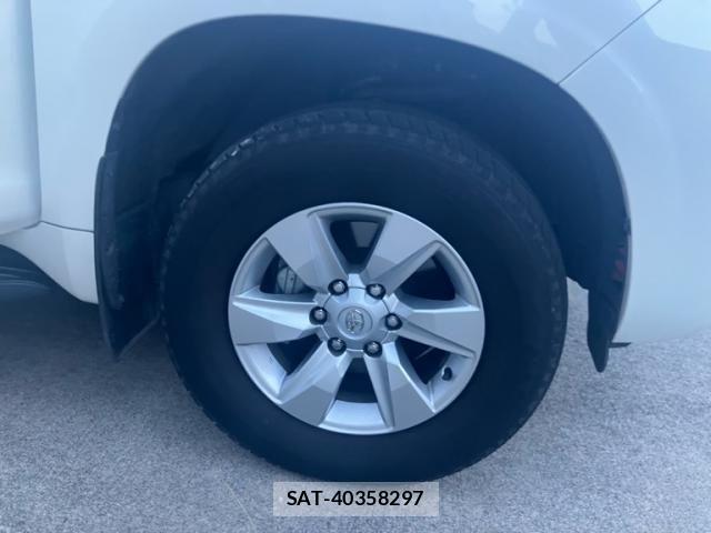 Toyota LAND CRUISER PRADO 2023-02 8627379-3