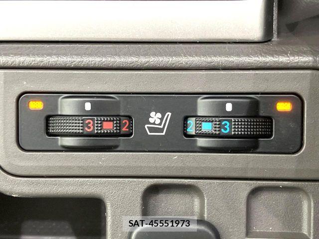 Toyota LAND CRUISER PRADO 2023-03 8627367-5