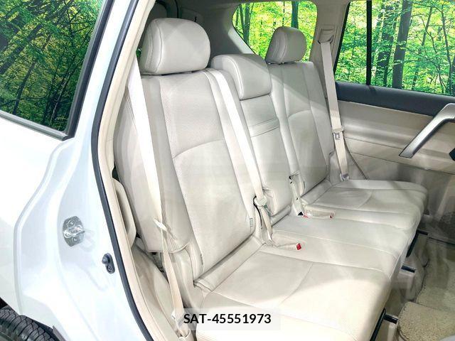 Toyota LAND CRUISER PRADO 2023-03 8627367-8