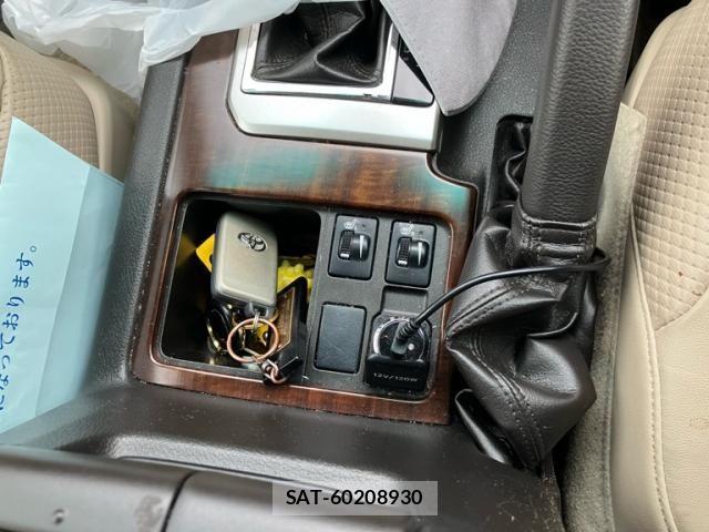 Toyota LAND CRUISER PRADO 2013-04 8627384-21