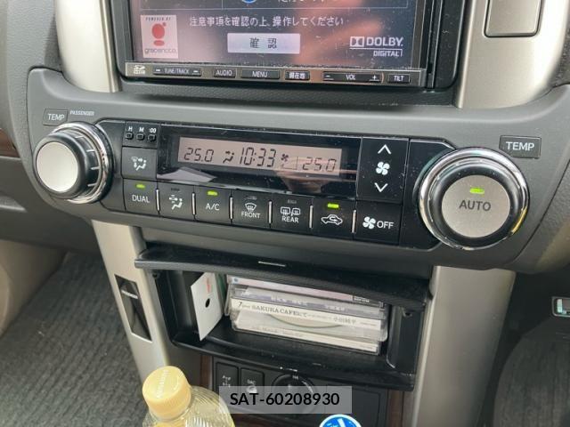 Toyota LAND CRUISER PRADO 2013-04 8627384-23
