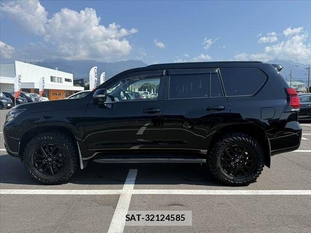 Toyota LAND CRUISER PRADO 2021-12 8627371-11