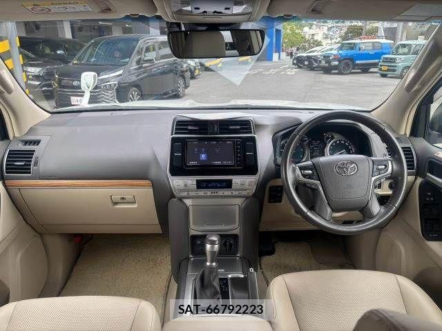 Toyota LAND CRUISER PRADO 2022-01 8627364-1
