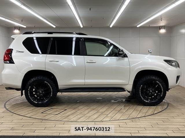 Toyota LAND CRUISER PRADO 2022-05 8627366-17