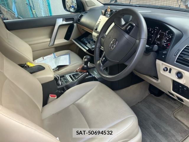 Toyota LAND CRUISER PRADO 2023-03 8627362-12