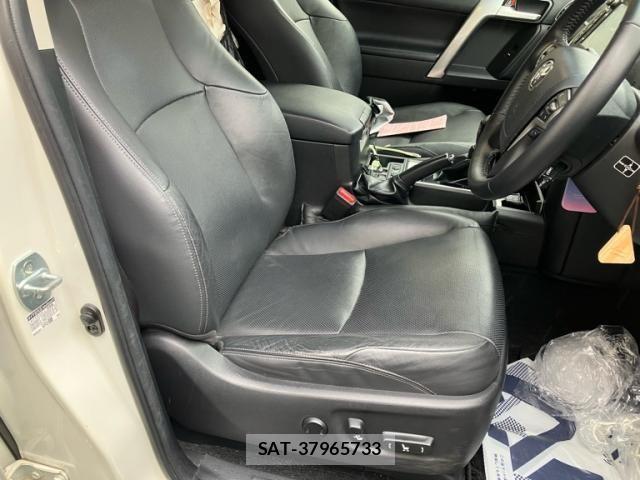 Toyota LAND CRUISER PRADO 2017-09 8627373-12