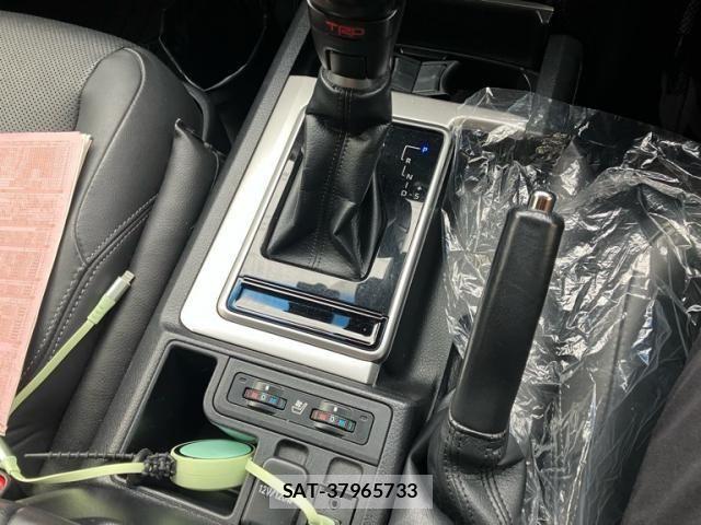 Toyota LAND CRUISER PRADO 2017-09 8627373-26