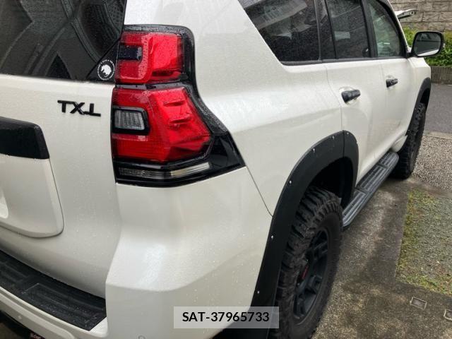Toyota LAND CRUISER PRADO 2017-09 8627373-4